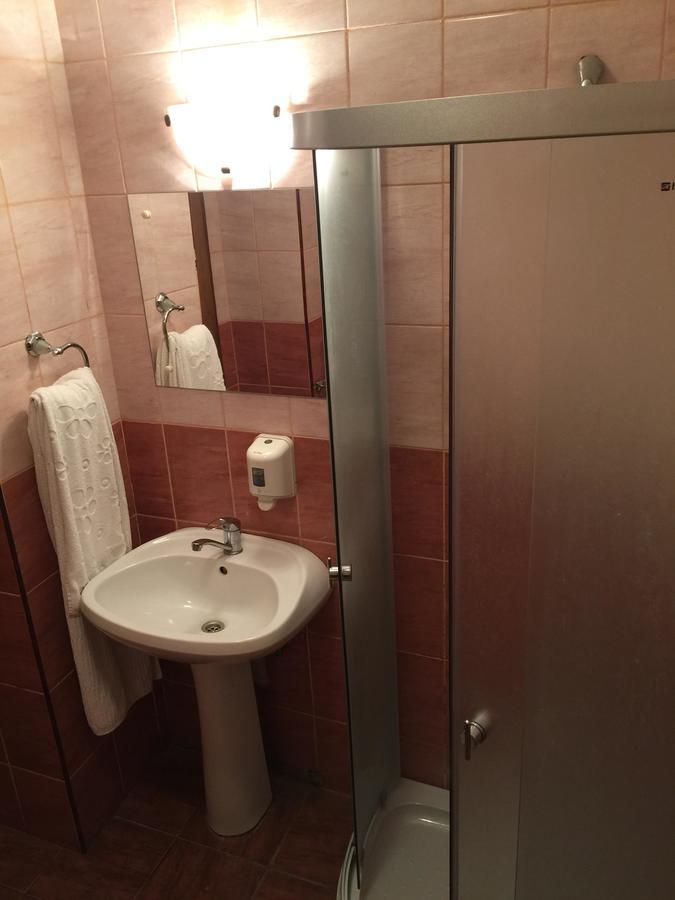 Hotel Rares 보토샤니 외부 사진