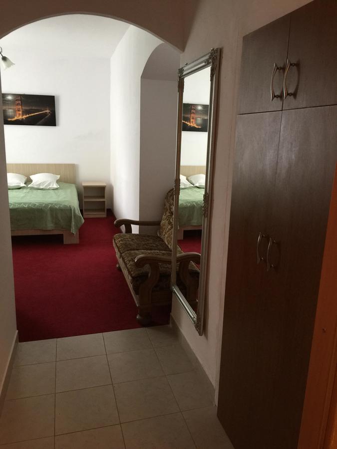 Hotel Rares 보토샤니 외부 사진