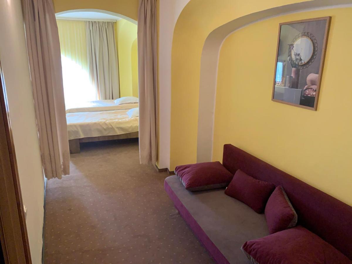 Hotel Rares 보토샤니 외부 사진