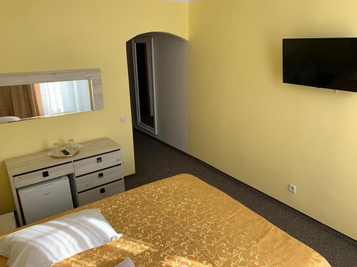 Hotel Rares 보토샤니 외부 사진